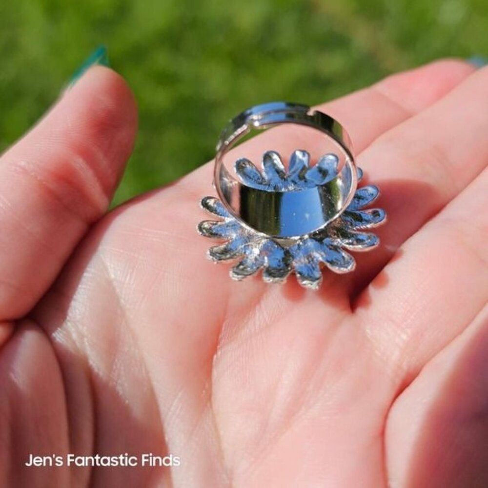 Emerald‎ Diamond Rhinestone Flower Starburst Ring Adjustable - Picture 4 of 5